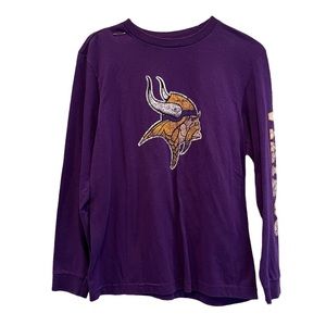 Minnesota Vikings purple long sleeve t-shirt Boys Size XL 14, EUC